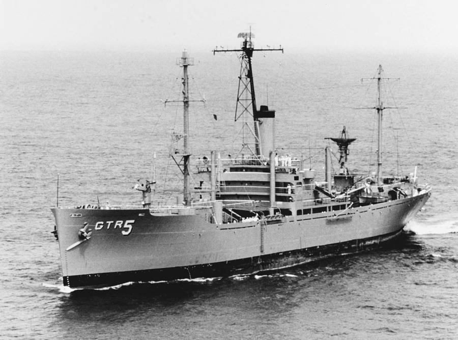 USS Liberty AGTR-5 (фото: Wikimedia Commons/U.S. Navy)
