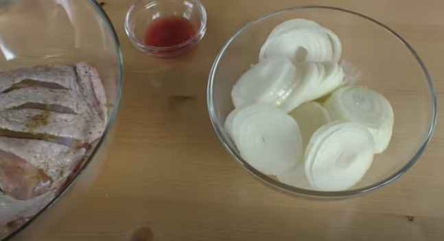 Когда хочется шашлык, а ты на самоизоляции / Мясо со вкусом шашлыка на сковороде.