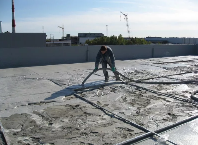 Пример использования монолитного пенобетона для стяжки кровли