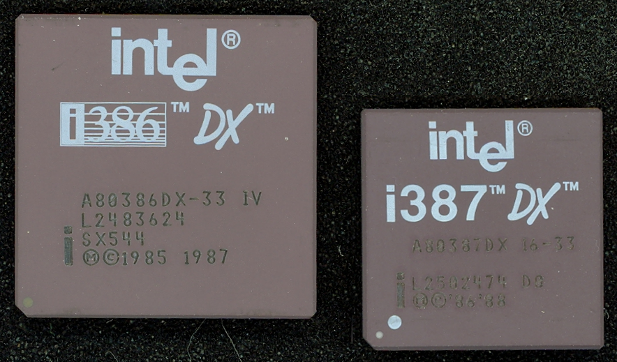 Процессор i386DX (слева)