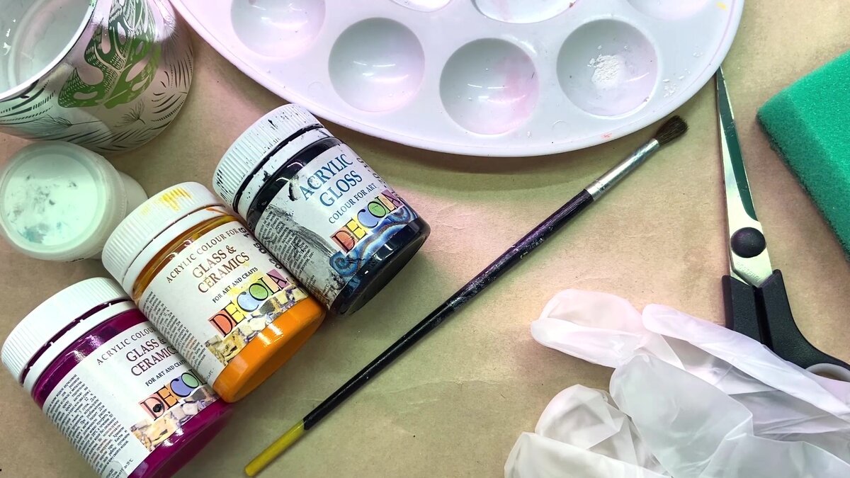 Акриловые краски для работы по стеклу