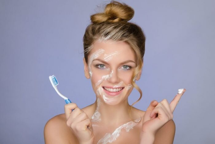 Сода и зубная паста от черных точек на лице — можно ли | Вестник Народной  Медицины | Дзен