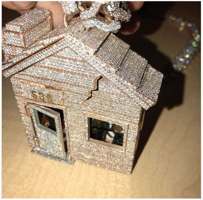 И дом крупным планом