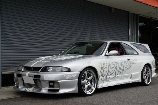 Nissan Skyline GT-R R33 Speedwagon. Фотография взята на сервисе Яндекс Картинки 