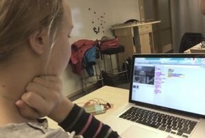 Инстаграм наиболее перспективная и популярная социальная платформа для ведения бизнес продаж и продвижения бренда. С каждым днем популярность этой сети уверенно растет.  Данная сеть позволяет публиковать не только текстовый контент, но и визуальный, что в десятки раз лучше воспринимается пользователями.