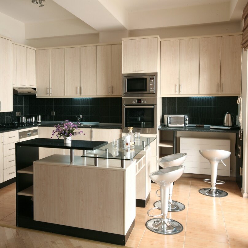 Островная барная стойка