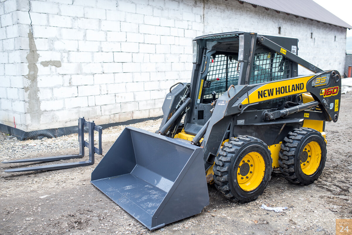 New Holland L160