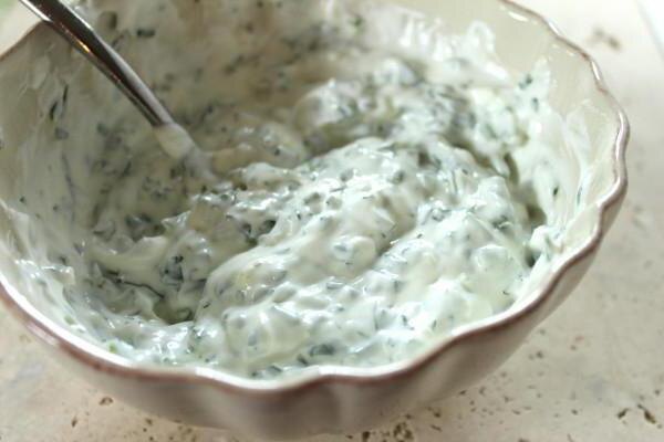 Сметанно-чесночный соус.