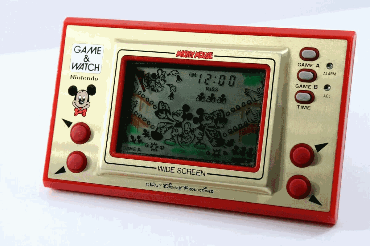 Watch a game it is. Нинтендо game and watch. Nintendo электроника. Нинтендо 1980. Игра электроника Нинтендо.
