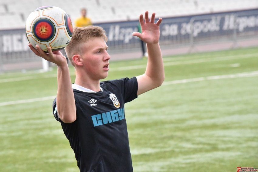 Самый молодой игрок в ФНЛ на тот момент