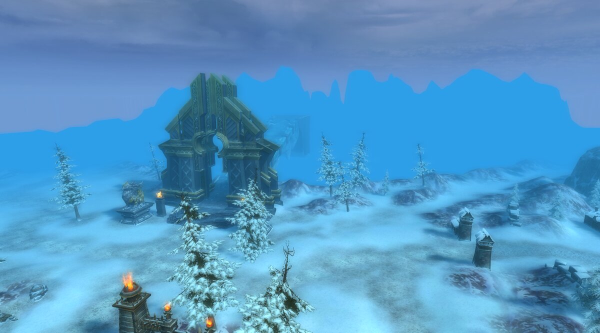 В тумане виден мост, ведущий к вратам Ледяного города