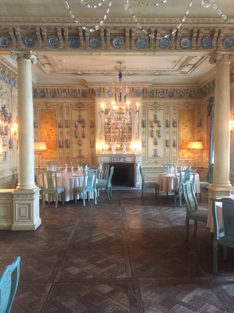 один из залов Турандота