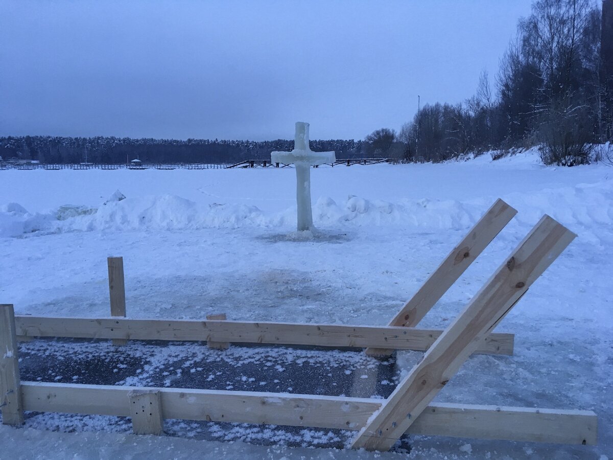 УТРО 18 ЯНВАРЯ. ГОТОВИТСЯ ИОРДАНЬ.