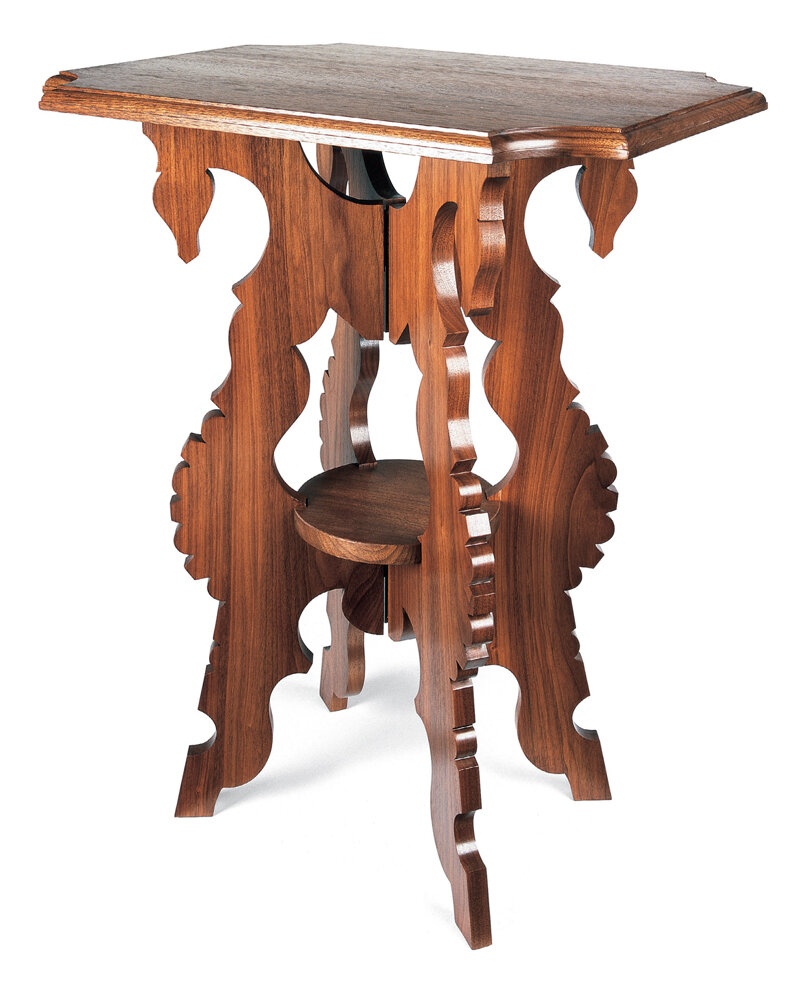 Фото с сайта - https://www.popularwoodworking.com/projects/the-unsinkable-molly-browns-parlor-table/