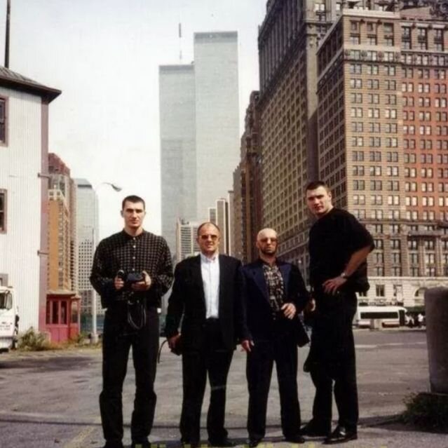 Эта фотография сделана «правой рукой» «Рыбки» - боевиком его группировки по кличке «Боровик». Место съемки – Нью-Йорк, 1997-й год.