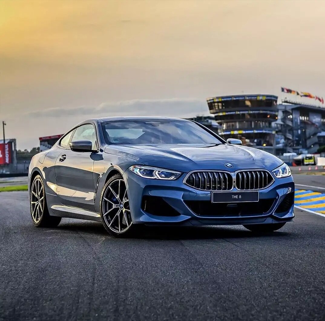 BMW 8