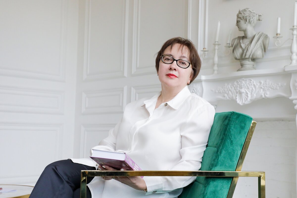 Коноваленко Марина Юрьевна, кандидат псих. наук, доцент, директор по маркетингу компании "Аксамит", преподаватель РЭУ им. Г.В. Плеханова