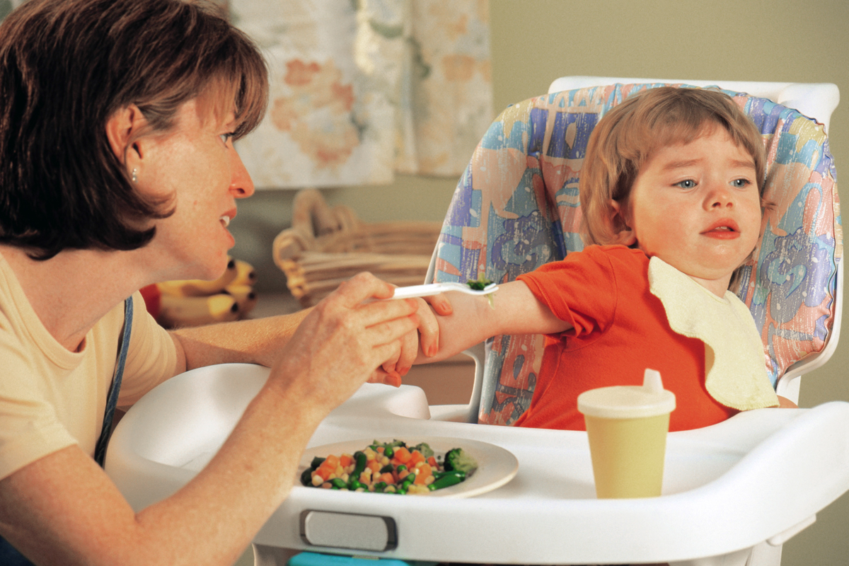 «Несварение желудка» у ребёнка: что делать и как помочь детскому пищеварению?