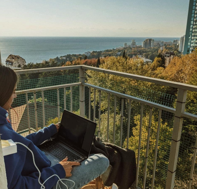 работа с видом на море