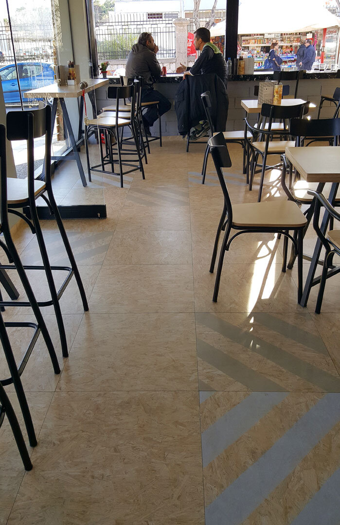 Оригинальный дизайн и функциональность интерьера Cafeteria Box 
