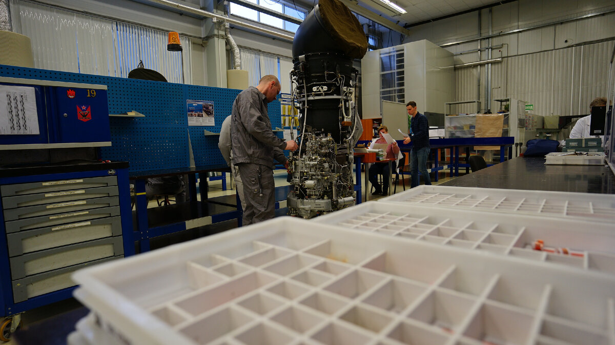 Сборка ВК-2500 в сборочном цехе ОДК-Климов. Фото автора