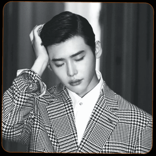 Актёр Ли Чон Сок 32 года