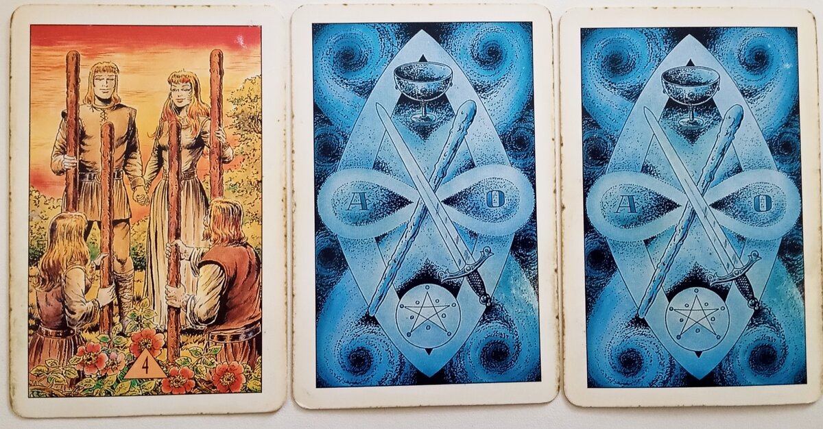 Первая карта в раскладе, фото автора