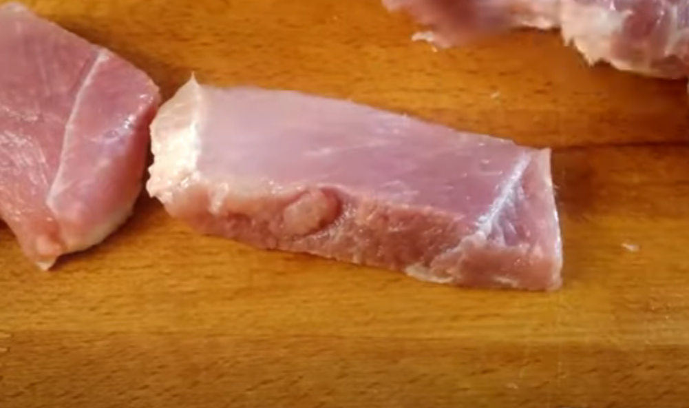 Пошаговый рецепт свинины с луком
