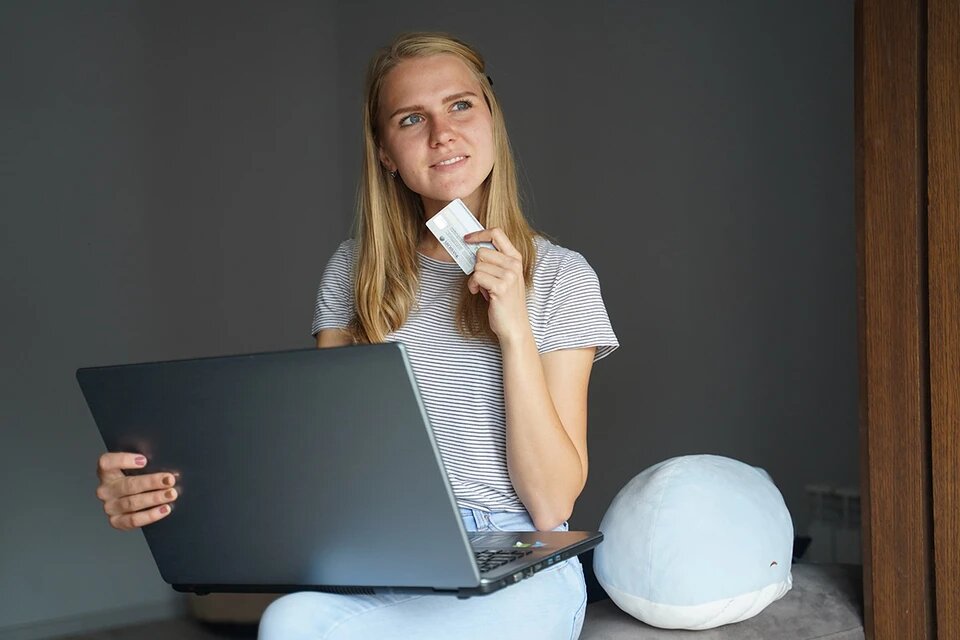 Как уточнили в банке, внутрироссийские операции никак не зависят от позиции европейских властей. 
Фото: Светлана МАКОВЕЕВА

