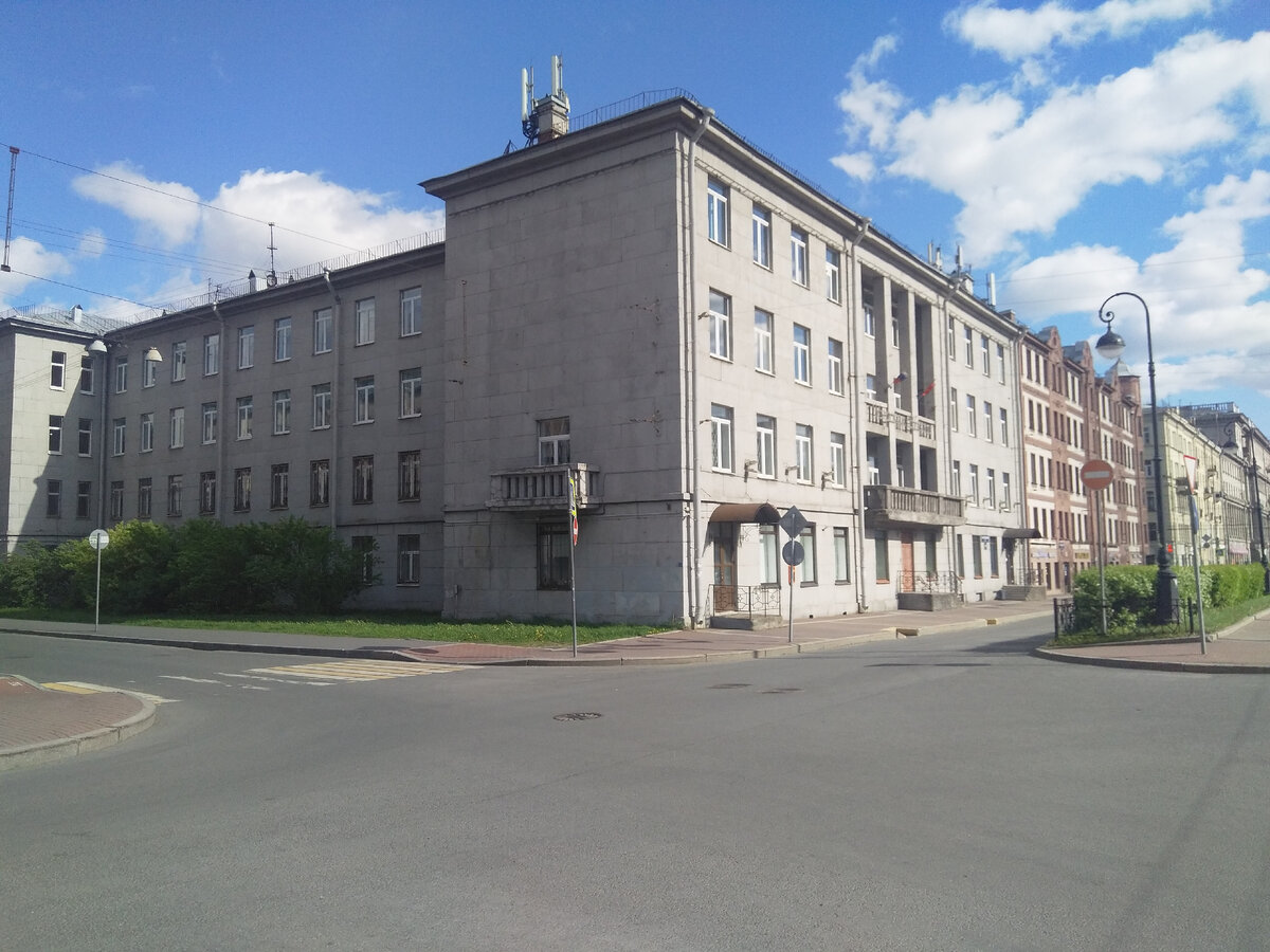 Виктор цой в художественной школе. Родители виктора цоя. Где учился цой. Виктор цой школа 356. Виктор цой в училище серова.