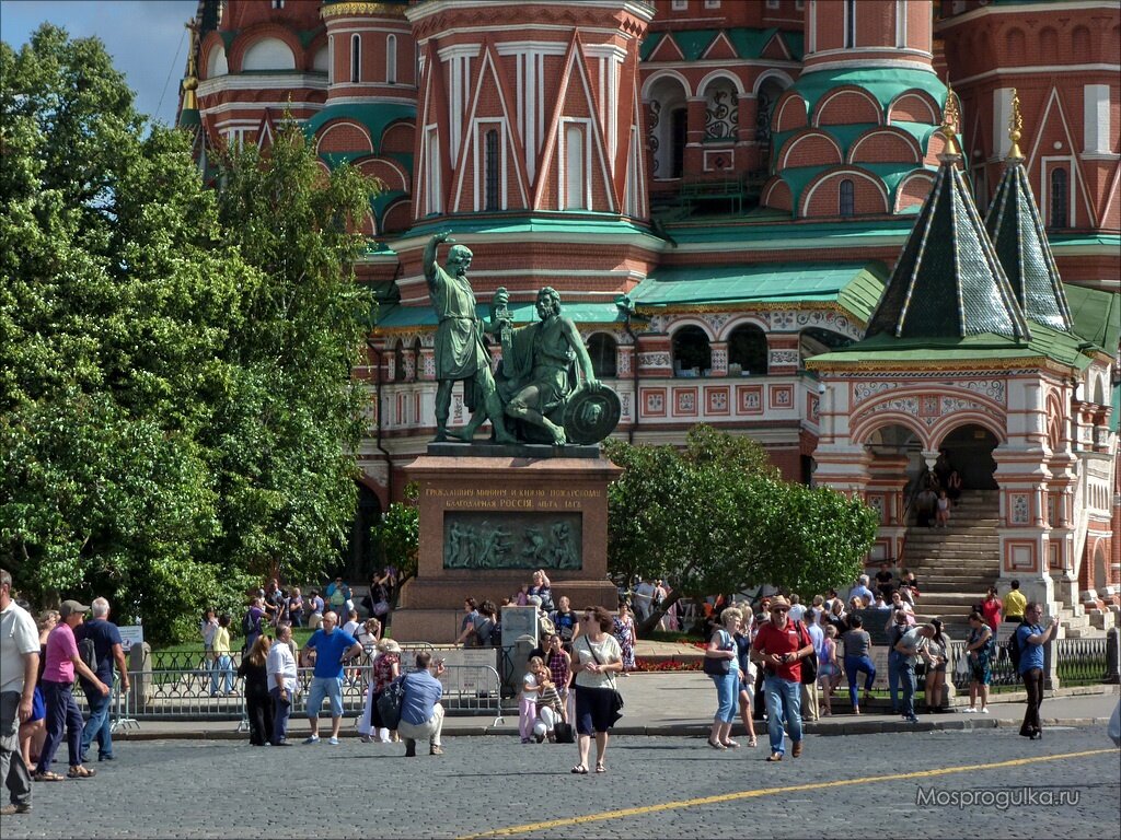 Красная площадь минин и пожарский