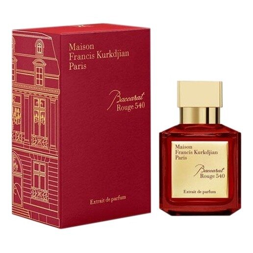  Производство:	Франция
Торговый дом:	Maison Francis Kurkdjian
Парфюмер:	Francis Kurkdjian
Год создания:	2017
Назначение:	унисекс
Тип:	духи
Семейства:	цветочные, восточные
Ноты аромата:	горький миндаль, шафран, египетский жасмин, белый кедр, мускус, древесные ноты, серая амбра.
О товаре:	
Фаворит парфюмерных гурманов Maison Francis Kurkdjian выпустил следующую версию Baccarat Rouge 540, к названию которой было добавлено Extrait de Parfum. Это значит, что обновленный восточно-цветочный букет стал еще более насыщенным, стойким и ярким за счет наличия в формуле высокой концентрации парфюмерных ингредиентов. Горьким миндалем и шафраном наполнено начало. В сердце расцвел жасмин на фоне бодрящего и звонкого белого кедра. База композиции построена на нотах древесины, наполнена серой амброй и разбавлена мускусом. Красивый и манящий парфюм отличается фантастической стойкостью и выраженным шлейфом.