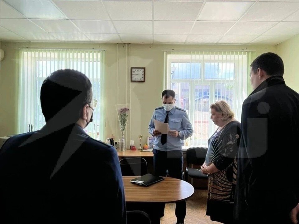     Кадры с обыска в администрации Кочубеевского района. Фото: источник "КП" Антон ШАПОВАЛОВ