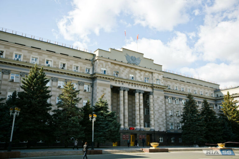    Губернатор Денис Паслер выразил соболезнование в связи с трагедией в школе №88 Ижевска Марина Шарт