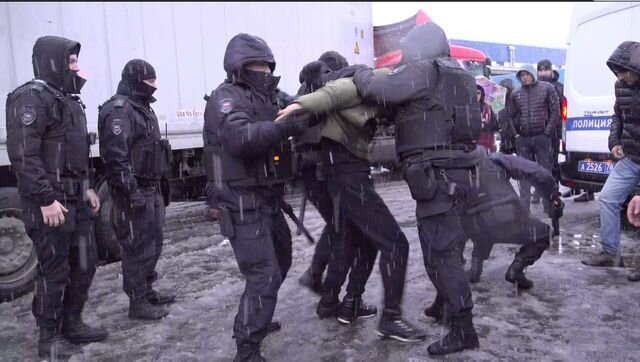    Задержание нелегального мигранта в Петербурге пресс-служба ГУ МВД по СПб и ЛО