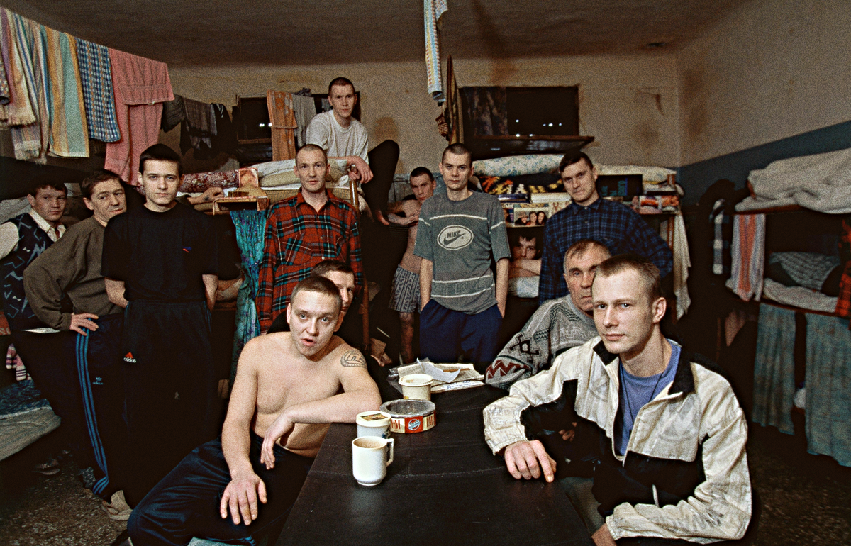 В 90 х годах xix. Тюрьма Кемерово 90е. Тюрьма в 90-е годы. Тюрьмы России в 90ые. 90-Е годы в России.