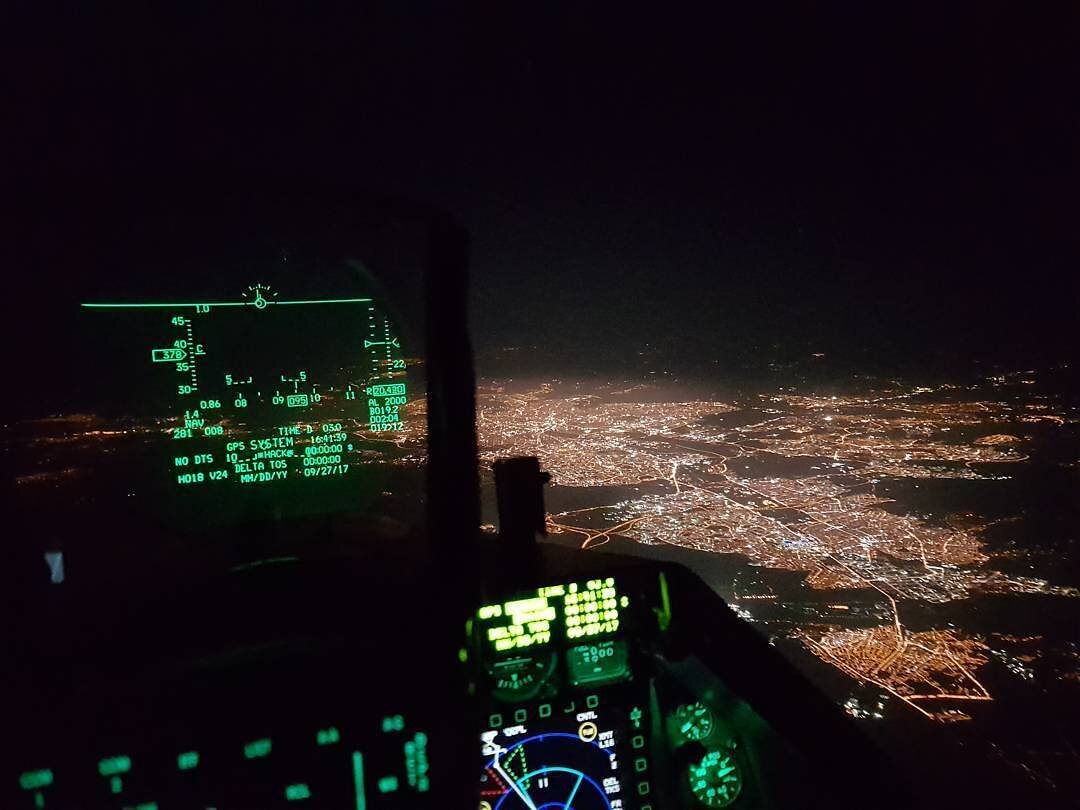 Ночной город из кабины истребителя