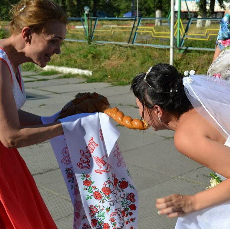 Дикий треш. Смешные русские свадьбы. Свадьба прикол. Русские свадьбы трэш. Деревенская свадьба конкурсы.