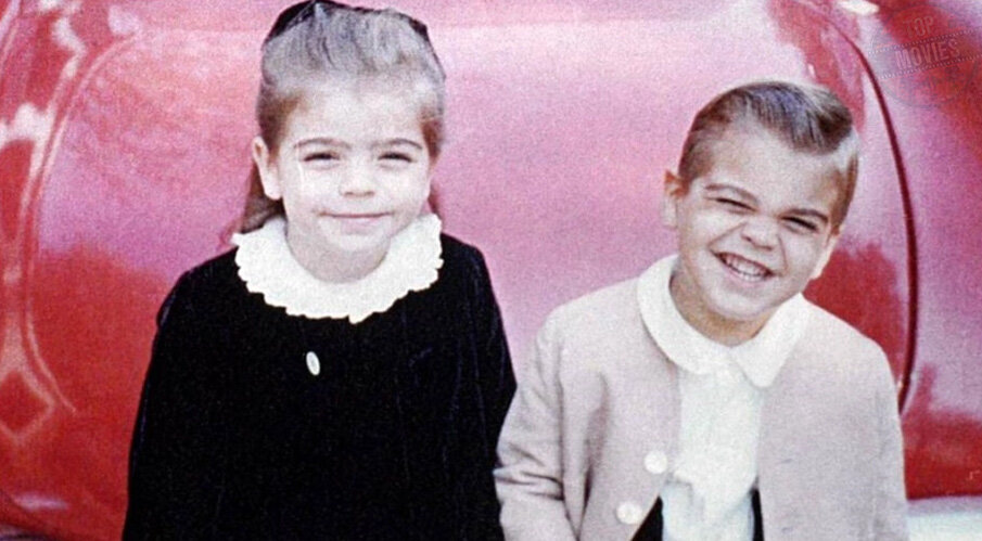 Маленький Джордж с сестрой