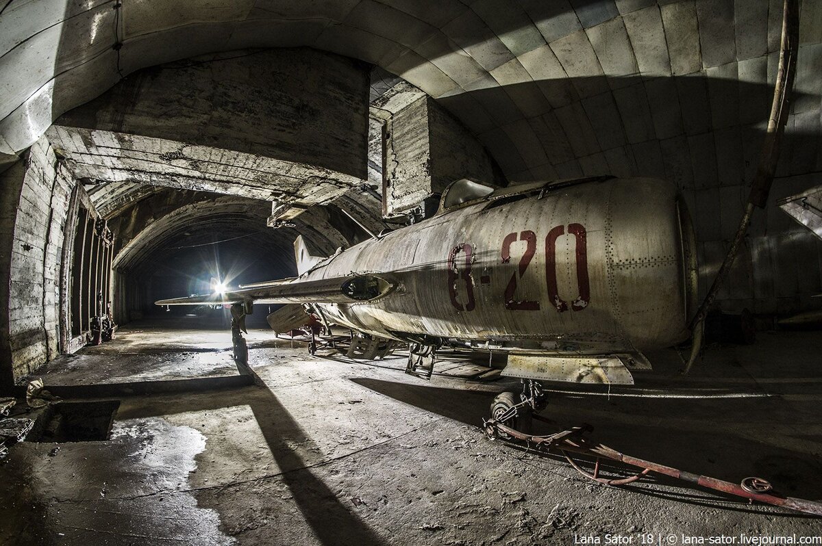 подземное укрытие для истребителей, Албания