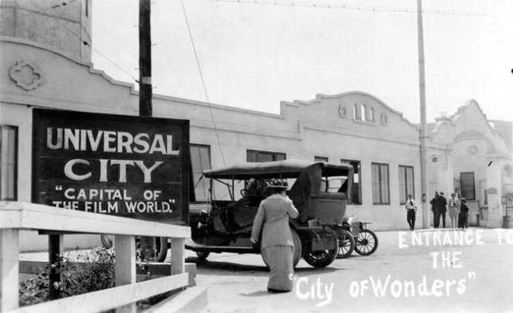 Вход в студию "Юниверсал Сити", 1910-е годы