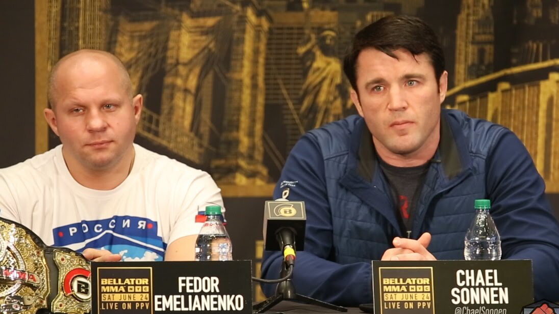 "Я знаю стиль ведения боя Соннена, я смотрел поединки Емельяненко, Чел пройдет по нему, даже не заметив. Я дрался с Сонненом около года назад и прекрасно понимаю, что это за боец. У него тактика расписана на весь бой, именно поэтому он победил меня решением."