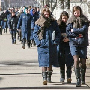 Есть еще один способ, как действовать через интернет, хоть он и может занять больше времени, потраченного на поиск, а также менее результативен.