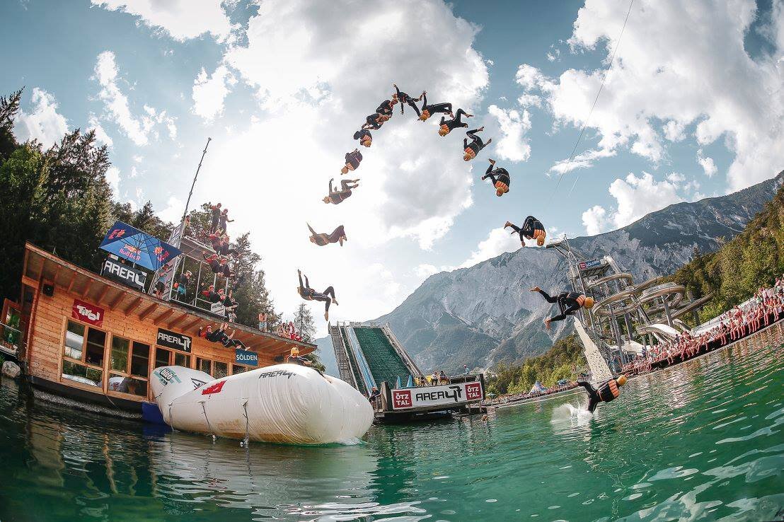 Аттракцион а-ля "Русский ниндзя", Area 47. Фото: facebook.com/AREA47