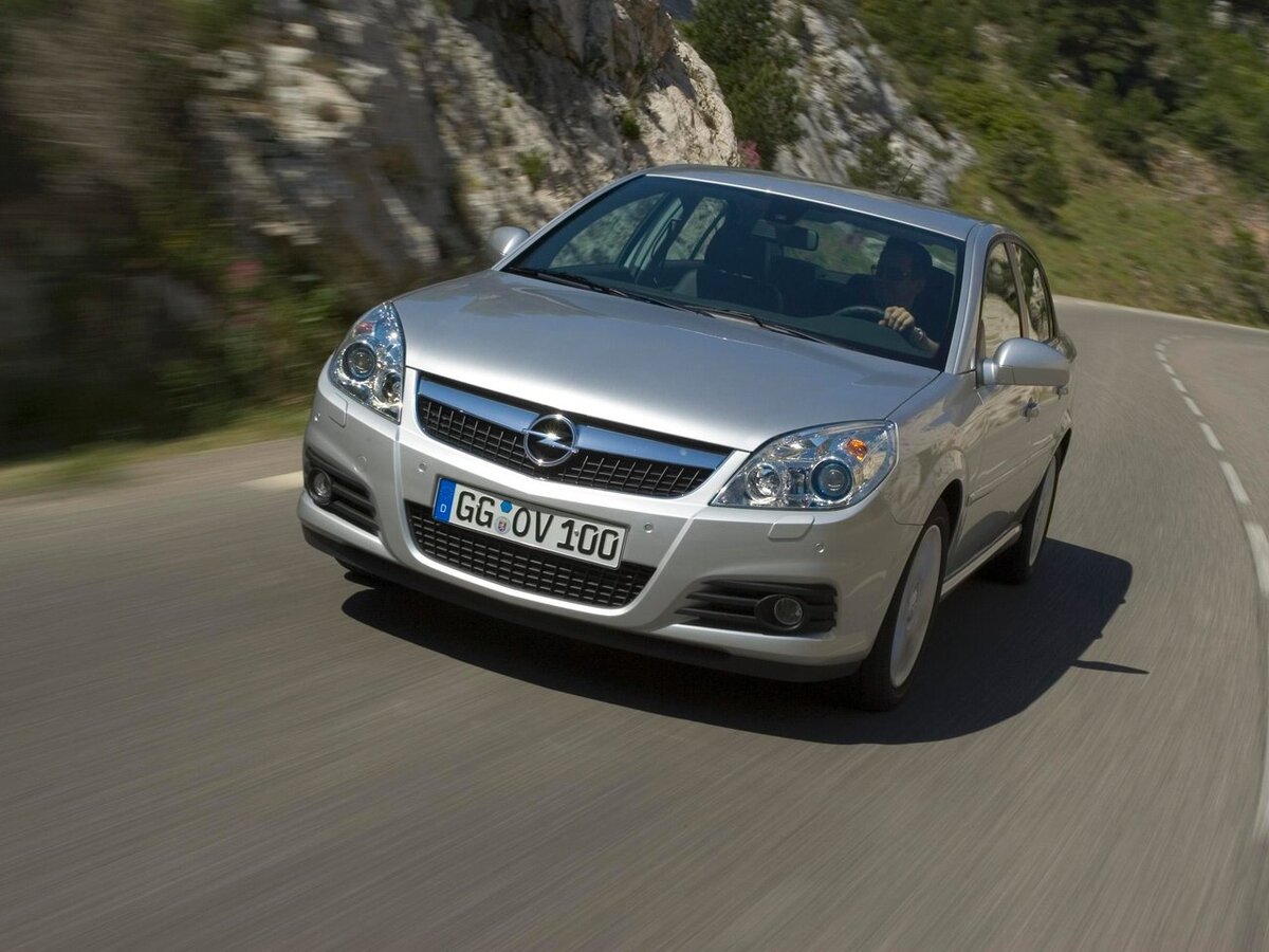 Opel Vectra С рестайлинг (2005-2008 г.в.) (фото: https://avatars.mds.yandex.net/get-verba/1030388/2a000001609d0a4237a4ee5b8d9a154ea312/cattouchret)