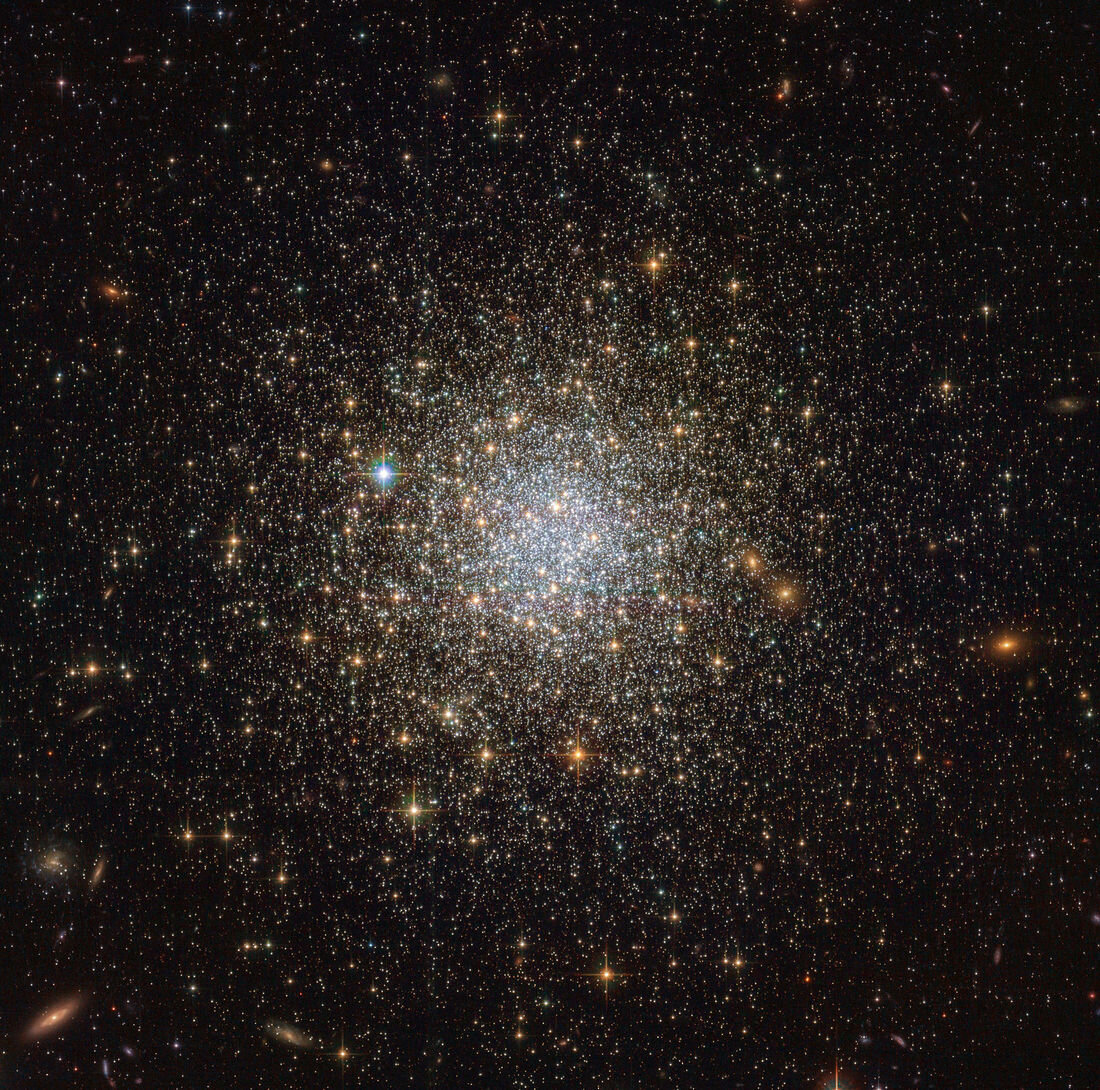 Шаровое скопление aka "Кластер" NGC 1466 ©ESA/Hubble & NASA