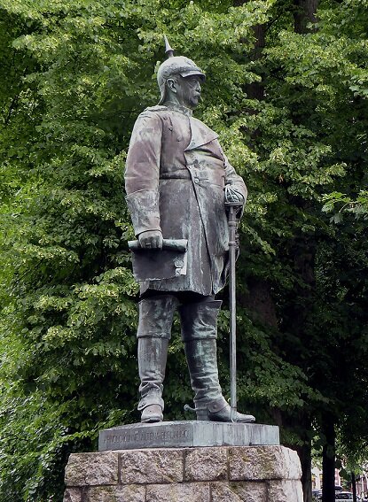 Памятник Бисмарку в Нордене. Автор: Vitold Muratov - собственная работа, CC BY-SA 3.0, https://commons.wikimedia.org/w/index.php?curid=15563318