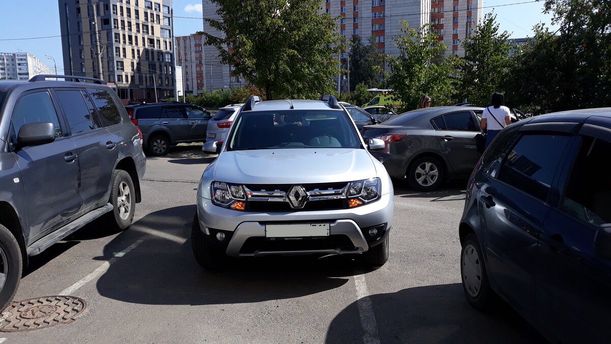 Рено Дастер - отличный городской паркетник, но подходит и для для дальних путешествий!