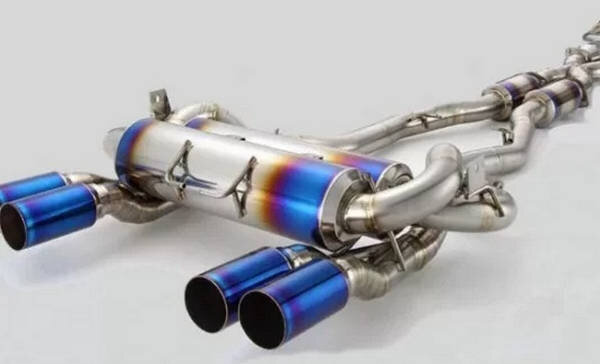 Затюнингованный глушитель автомобиля, фото с сайта ok.ru