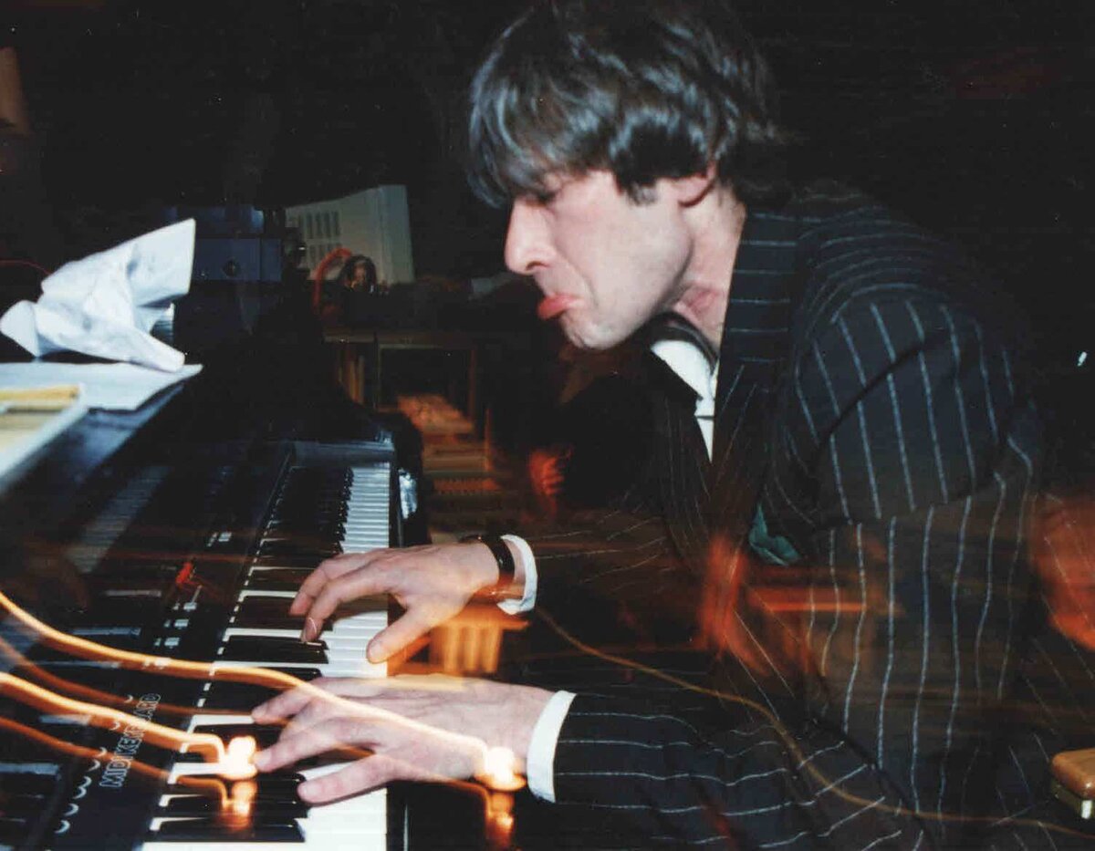 Лидер "Нового Художественного Ансамбля" Лев Гутовский